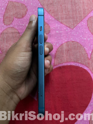 iPhone 13 (128GB)